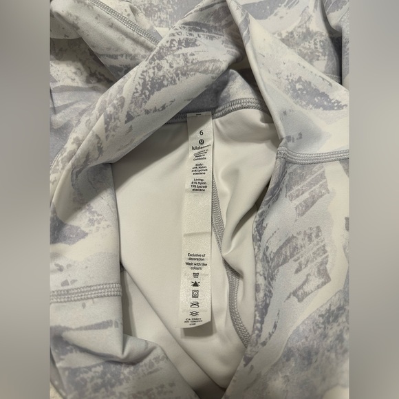 Lululemon Wunder Train High Rise 25” - Picture 10 of 14